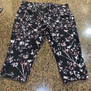 LIVI Active Black Multicolor Print High Rise Capri Leggings 26/28